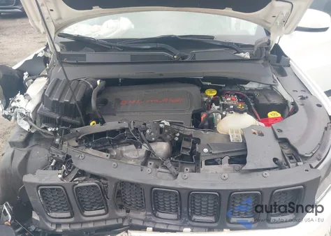 2019 Jeep Compass Altitude 4X4 from USA, damaged, VIN 3C4NJDBBXKT792107